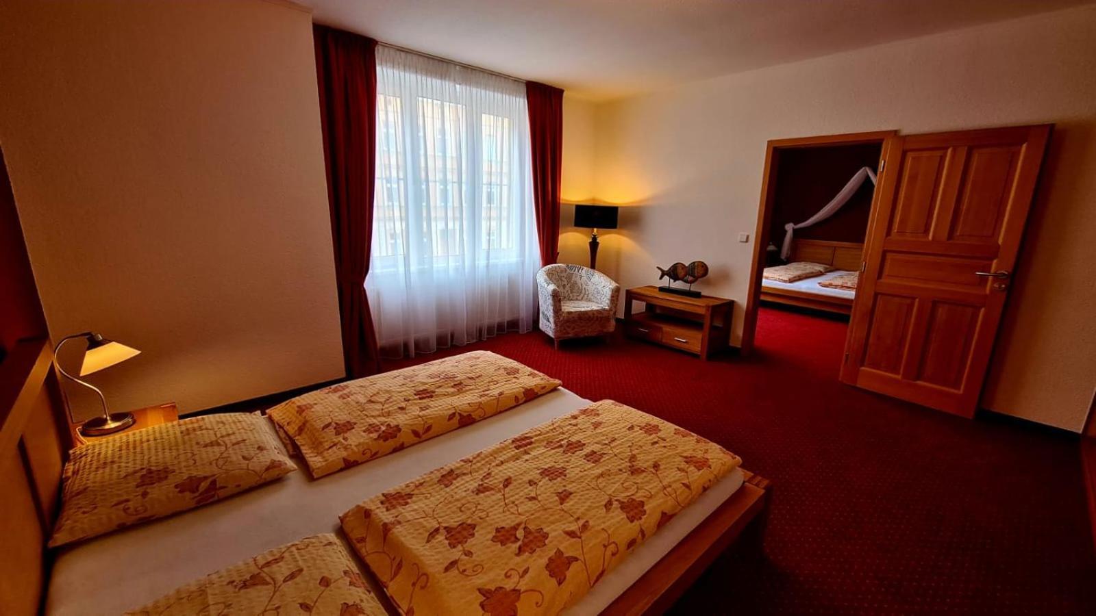 Penzion Valkoun-Lilienfeld Karlovy Vary Esterno foto