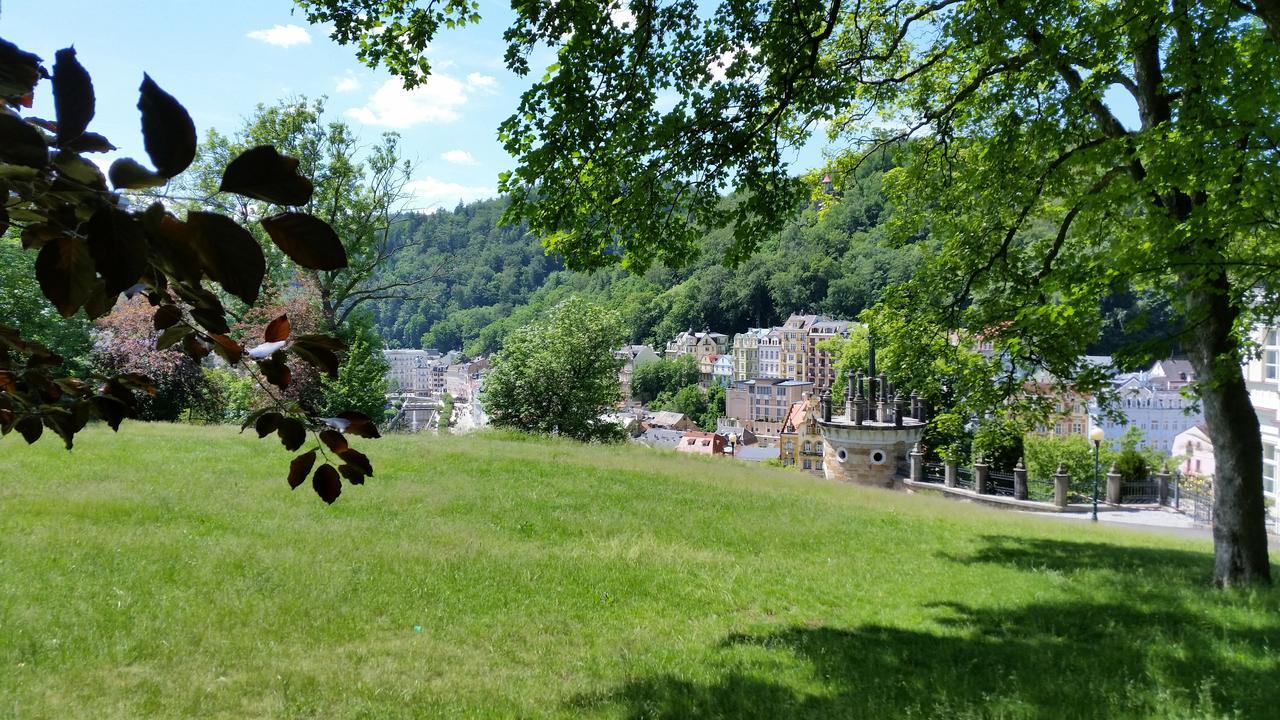 Penzion Valkoun-Lilienfeld Karlovy Vary Esterno foto